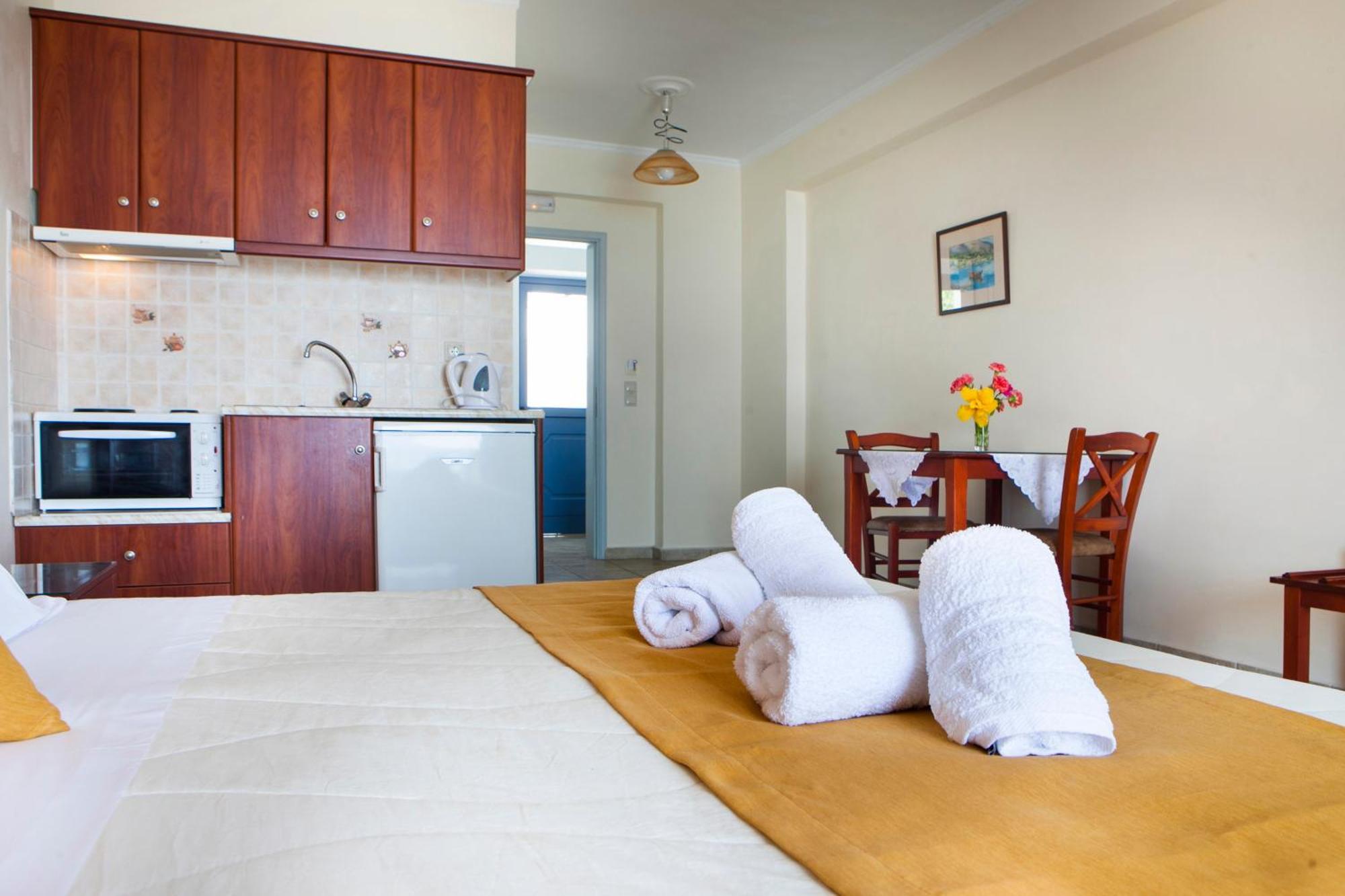 Olive Bay Hotel Agia Efimia Exterior photo